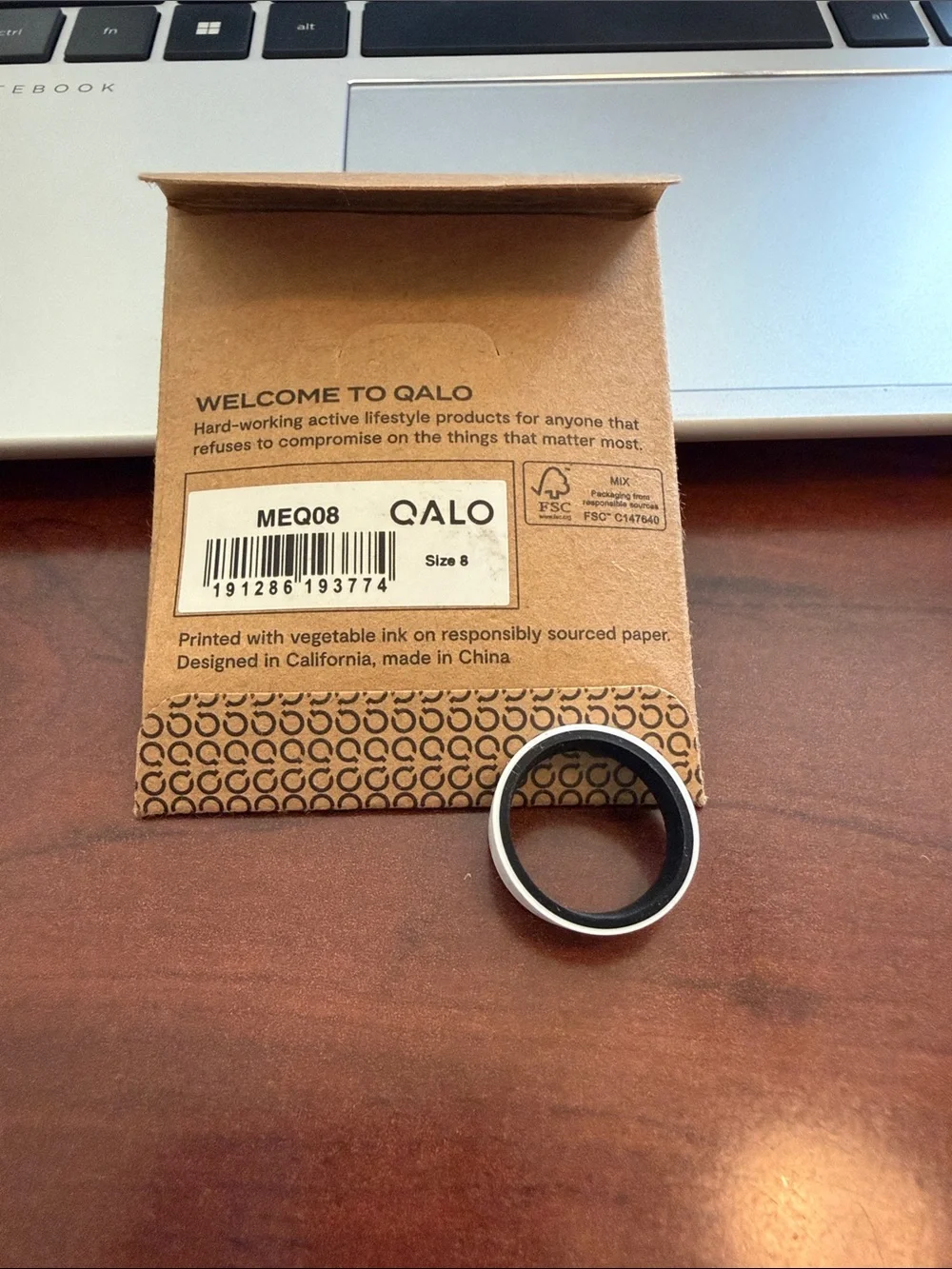 QALO Yoga  Silicone Ring in white with black Rim
